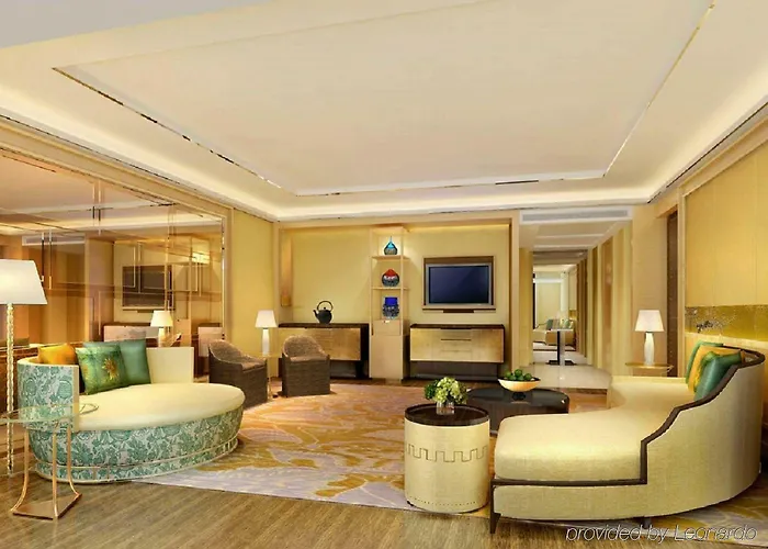 Galaxy Hotel 5*